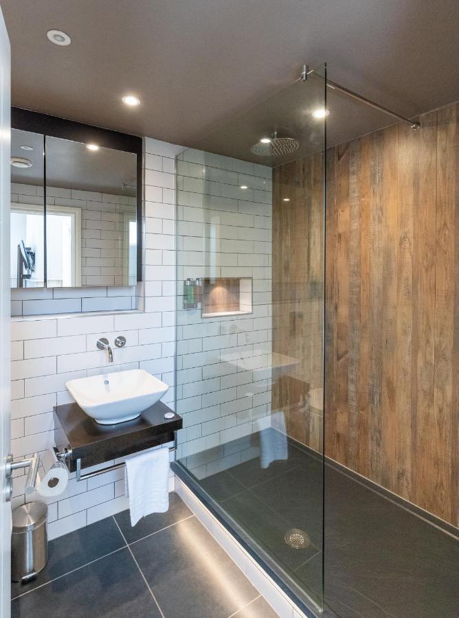 The Lawrance Luxury Aparthotel - York Buitenkant foto